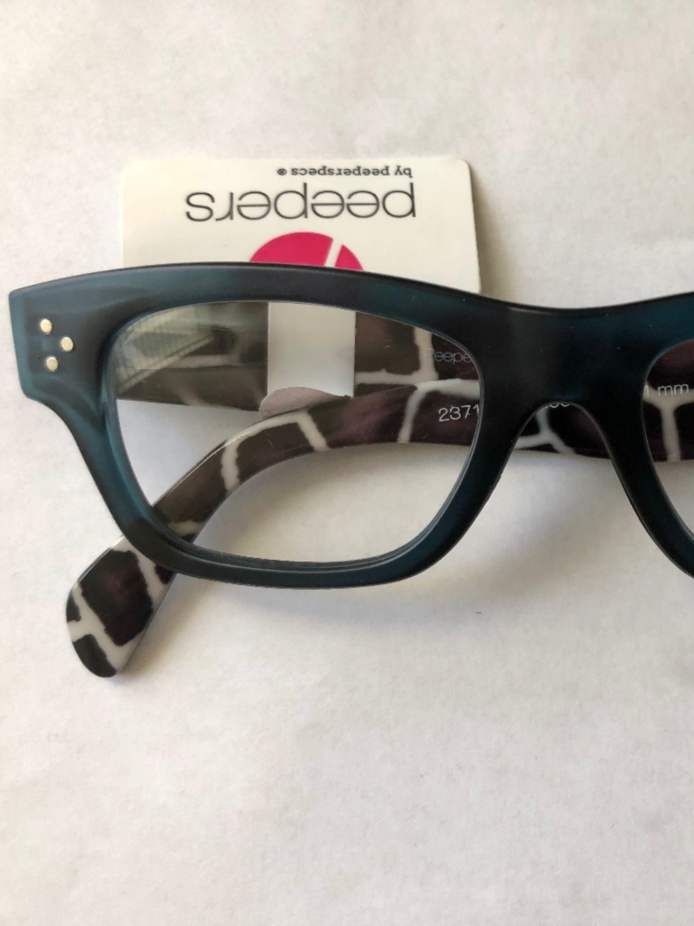 New Peepers NAVY BOA Reading Glasses‎ +1.00